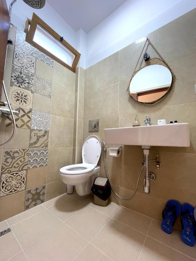 Tekada Hotel & Restaurant Vlorë 外观 照片