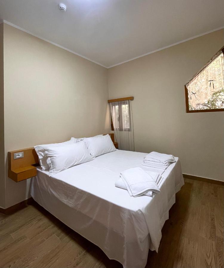 Tekada Hotel & Restaurant Vlorë 外观 照片