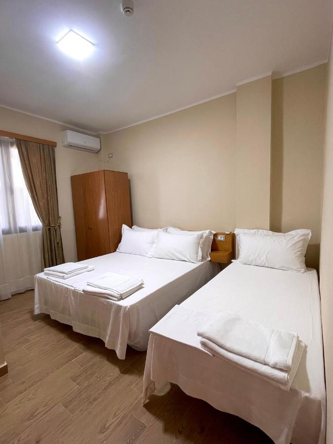Tekada Hotel & Restaurant Vlorë 外观 照片