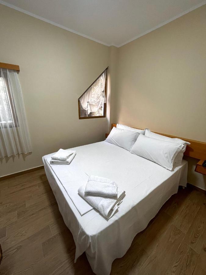 Tekada Hotel & Restaurant Vlorë 外观 照片